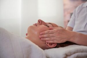 Anwendung: Gesichtsmassage